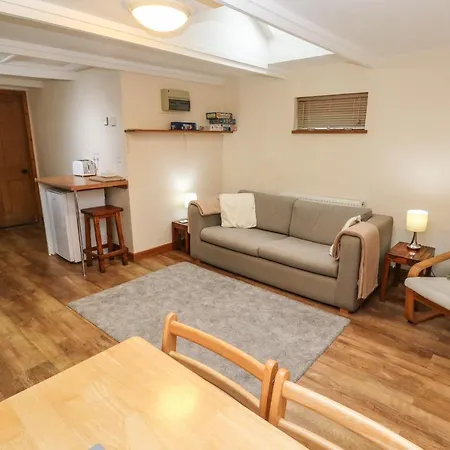 Holiday home Demelza *